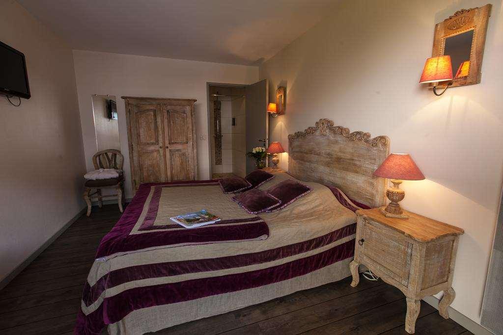 Brit Hotel Bristol Montbeliard Centre Стая снимка