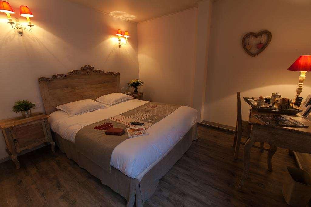 Brit Hotel Bristol Montbeliard Centre Стая снимка