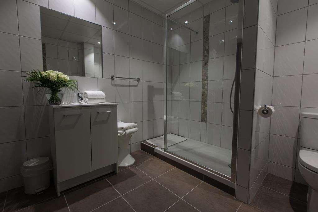 Brit Hotel Bristol Montbeliard Centre Стая снимка