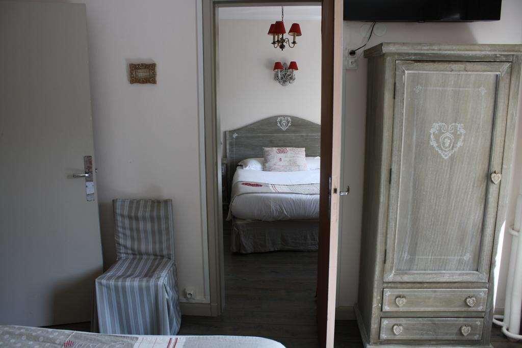 Brit Hotel Bristol Montbeliard Centre Стая снимка