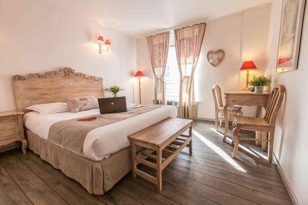 Brit Hotel Bristol Montbeliard Centre Стая снимка