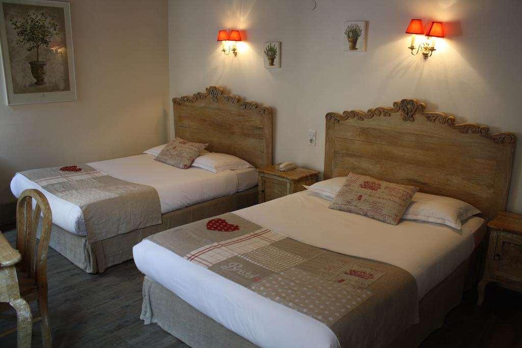 Brit Hotel Bristol Montbeliard Centre Стая снимка