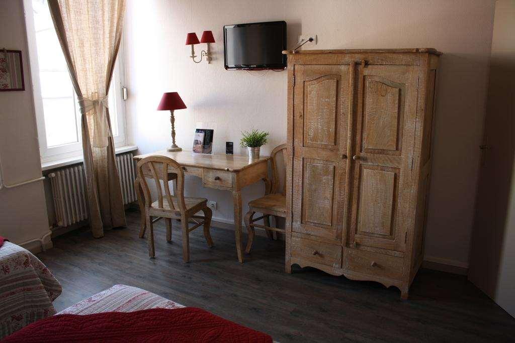 Brit Hotel Bristol Montbeliard Centre Стая снимка